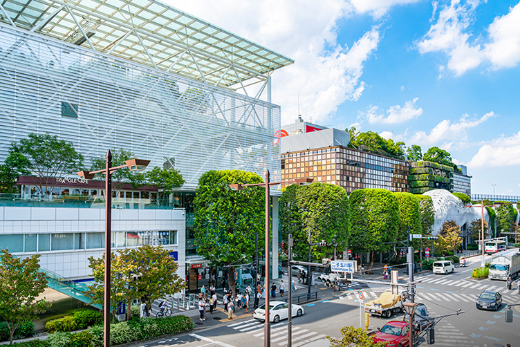 約2,890ｍ （自転車12分）